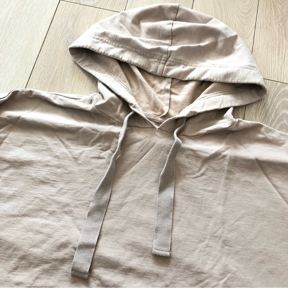 Aerie Oversized Side Slit Light Hoodie in Beige Size S - Picture 2 of 10